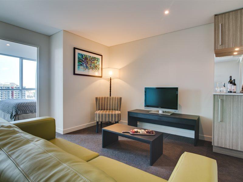 The Point Brisbane Hotel מראה חיצוני תמונה A typical apartment at the hotel