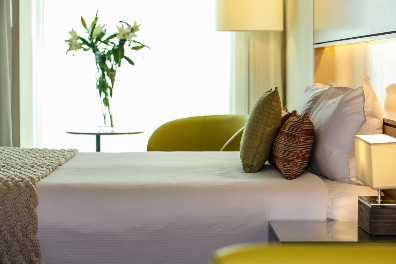The Point Brisbane Hotel מראה חיצוני תמונה A bedroom at the hotel