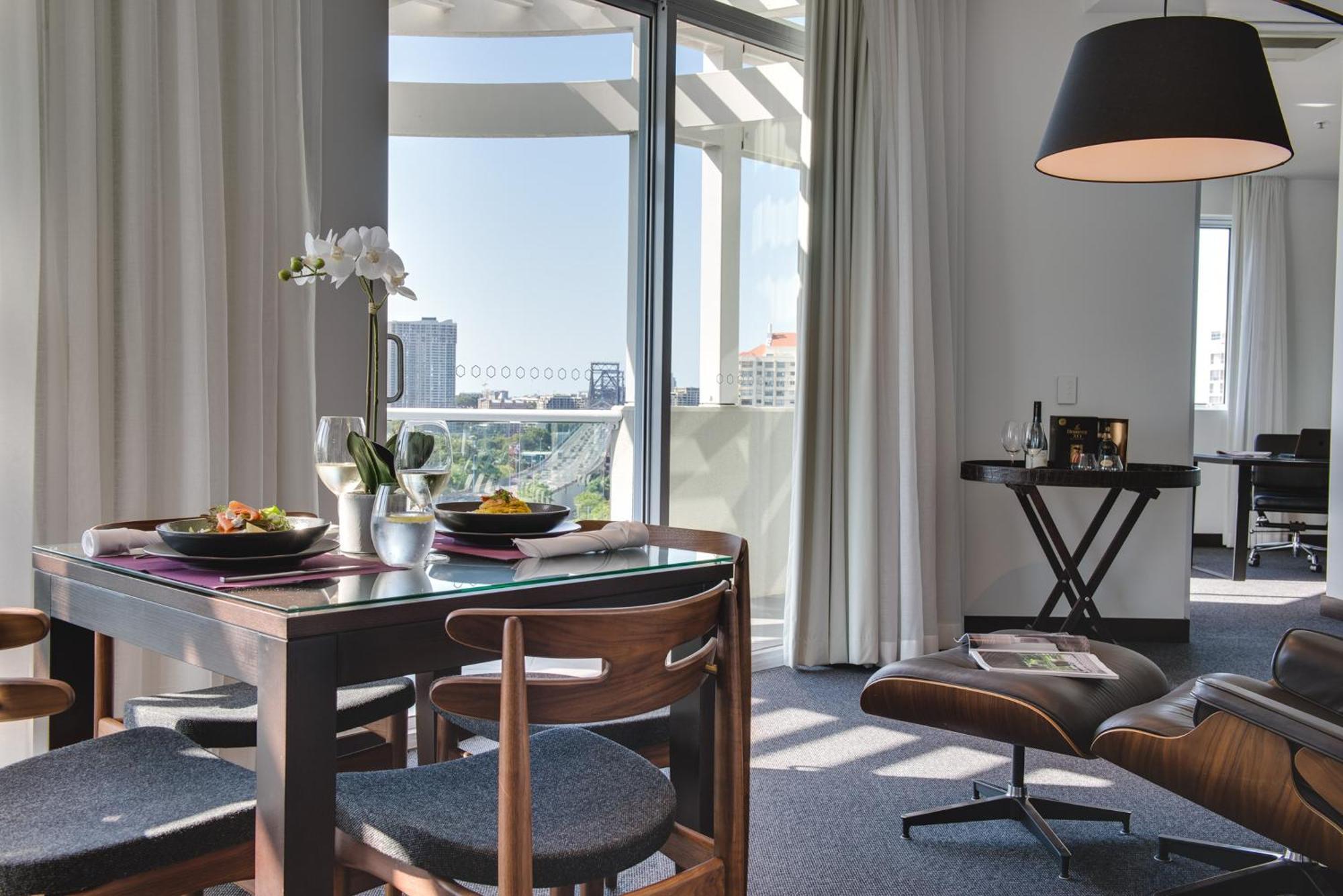 The Point Brisbane Hotel מראה חיצוני תמונה A typical apartment