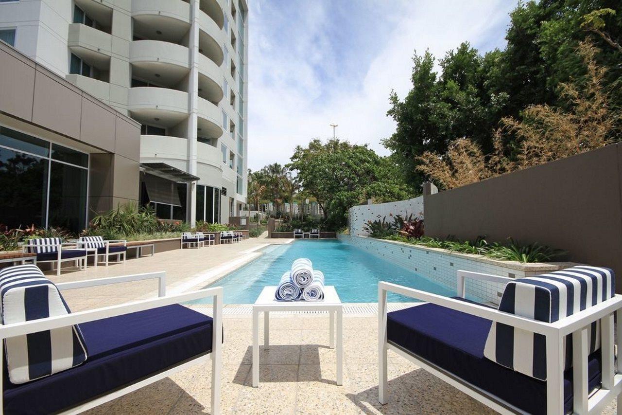 The Point Brisbane Hotel מראה חיצוני תמונה The pool at the hotel